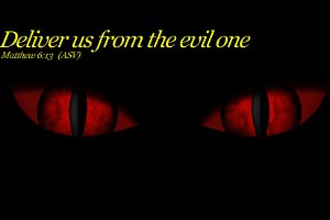 Occhi demoniaci : occhi, demoniaci, demone, halloween, mostro, creatura, male, evil, orrore, paura, notte, buio, sfondo, sguardo, infernale, licantropo, bestia, diabolico, diabolici, cattivo, diavolo, tenebre, lucifero, oscurità, satana